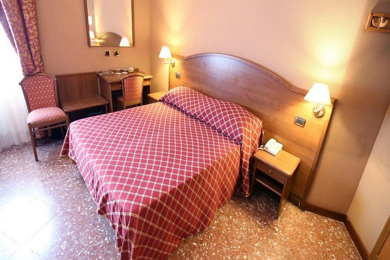 Hotel Derby Rom Exteriör bild