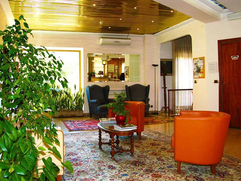 Hotel Derby Rom Exteriör bild